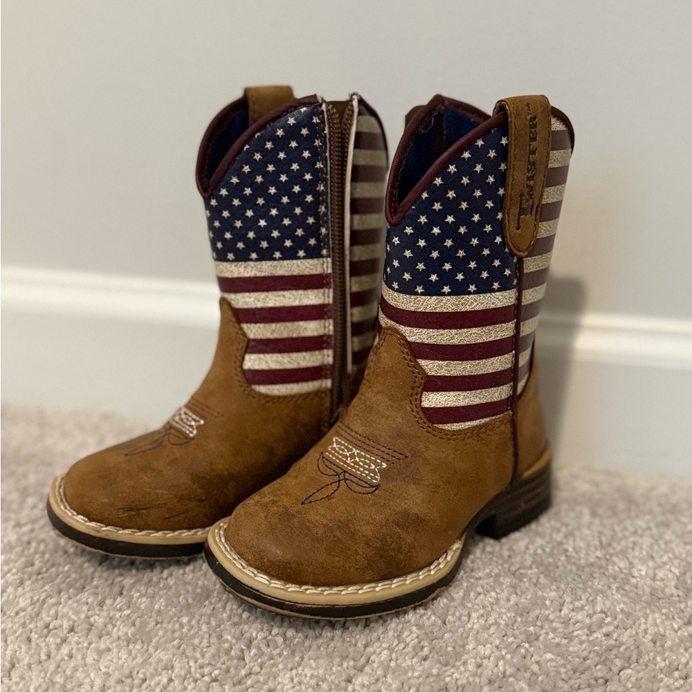 Twister Kids Boots with Stars and Stripes Design